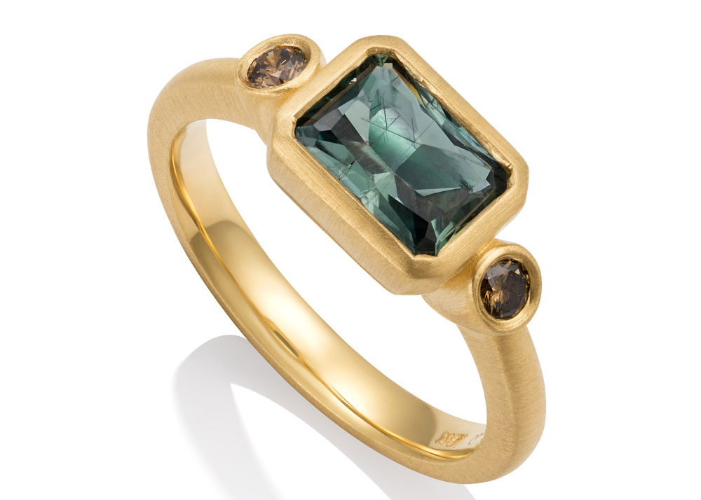 Green sapphire ring