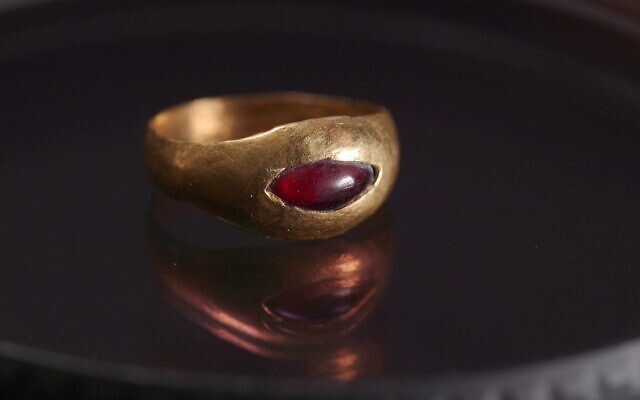 Old is New and New is Old: Jewelry in Times’ Continuum